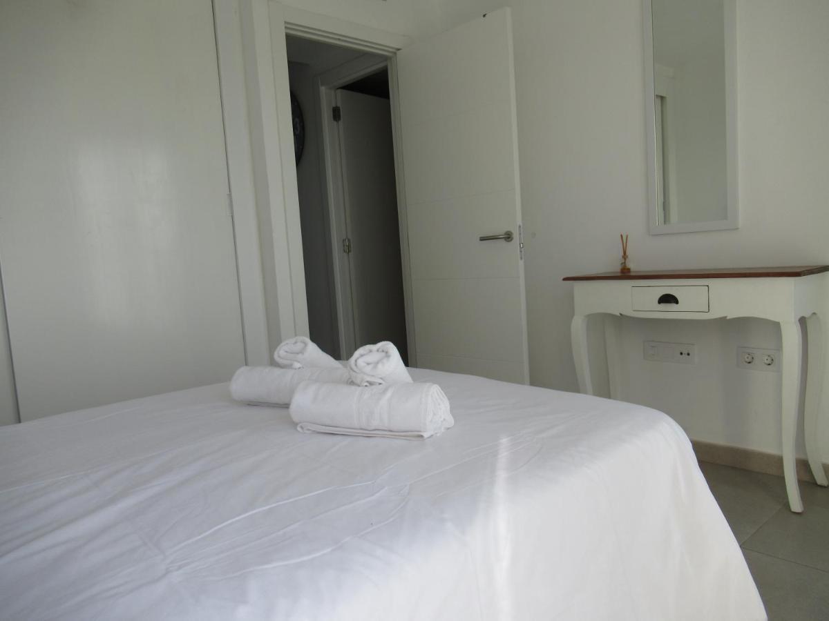 קורלחו La Rosita Sun Apartments, By Comfortable Luxury מראה חיצוני תמונה